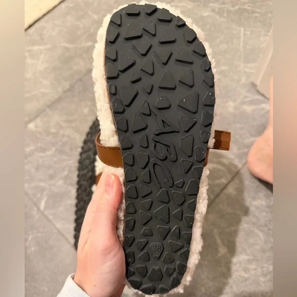 ABC Fur Slide - Picture 2 of 3